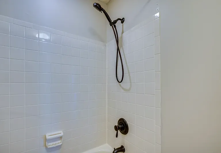 151 Rambling Rd — Photo 20