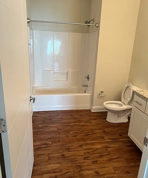 196 W Main St #9 — Photo 4