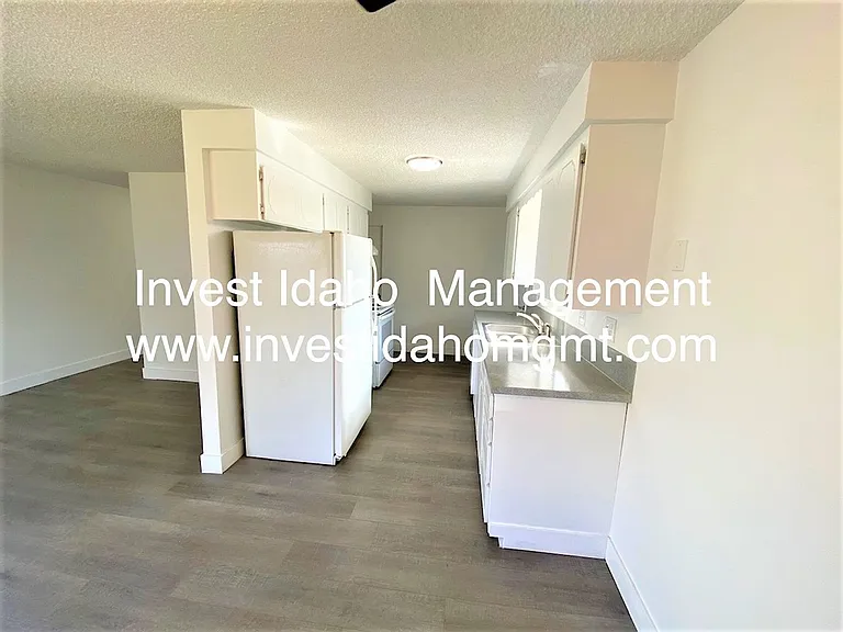 144 Smith Ave #2 — Photo 10