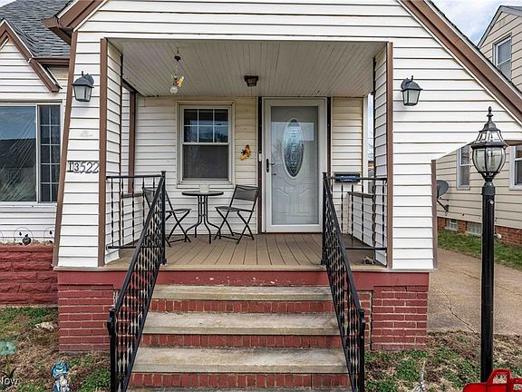 5th image of 13522 Sherry Ave