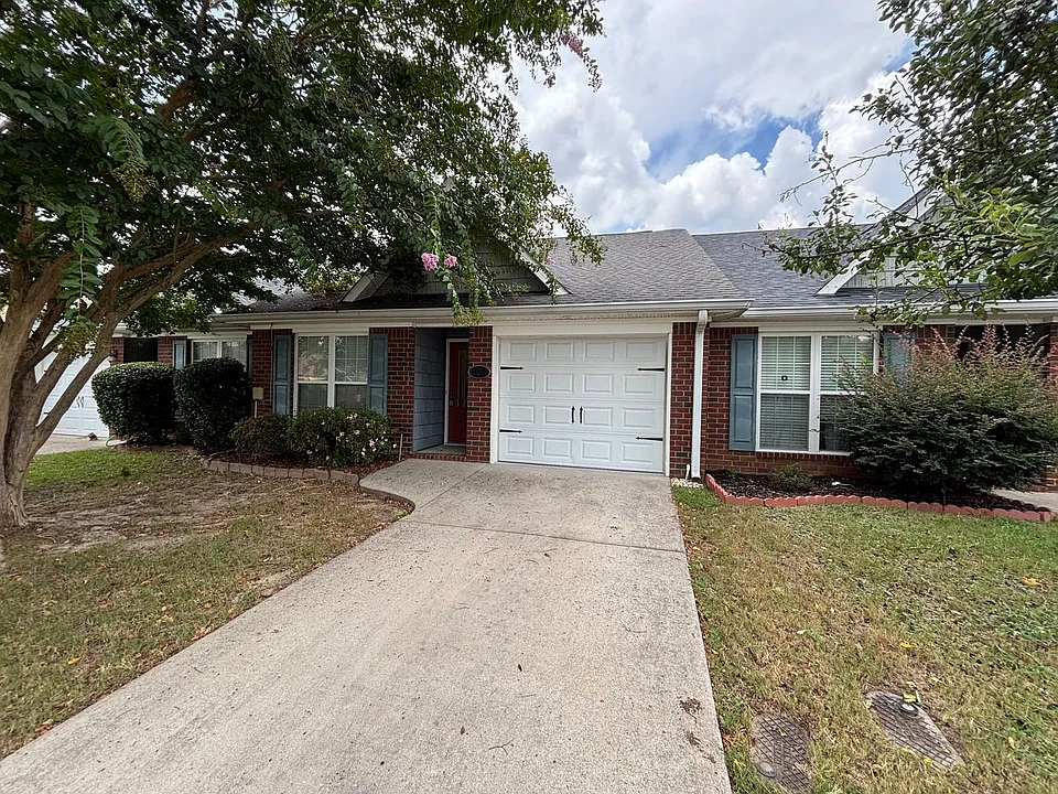 829 Bryan Cir