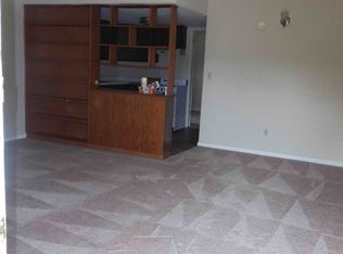 1400 W Calhoun St APT 3, Macomb, IL 61455