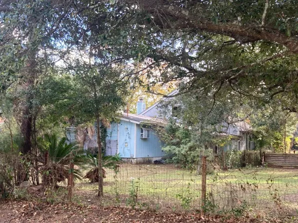 37 Geney Ln, Pawleys Island, SC 29585