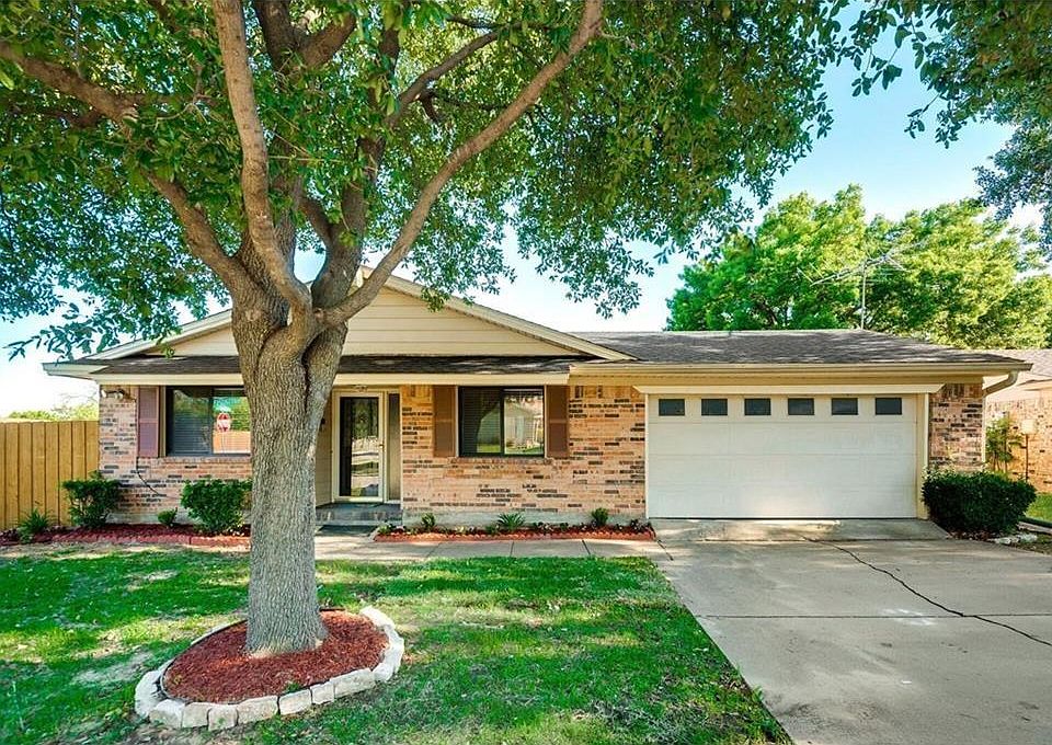 1st image of 2130 Versailles Dr