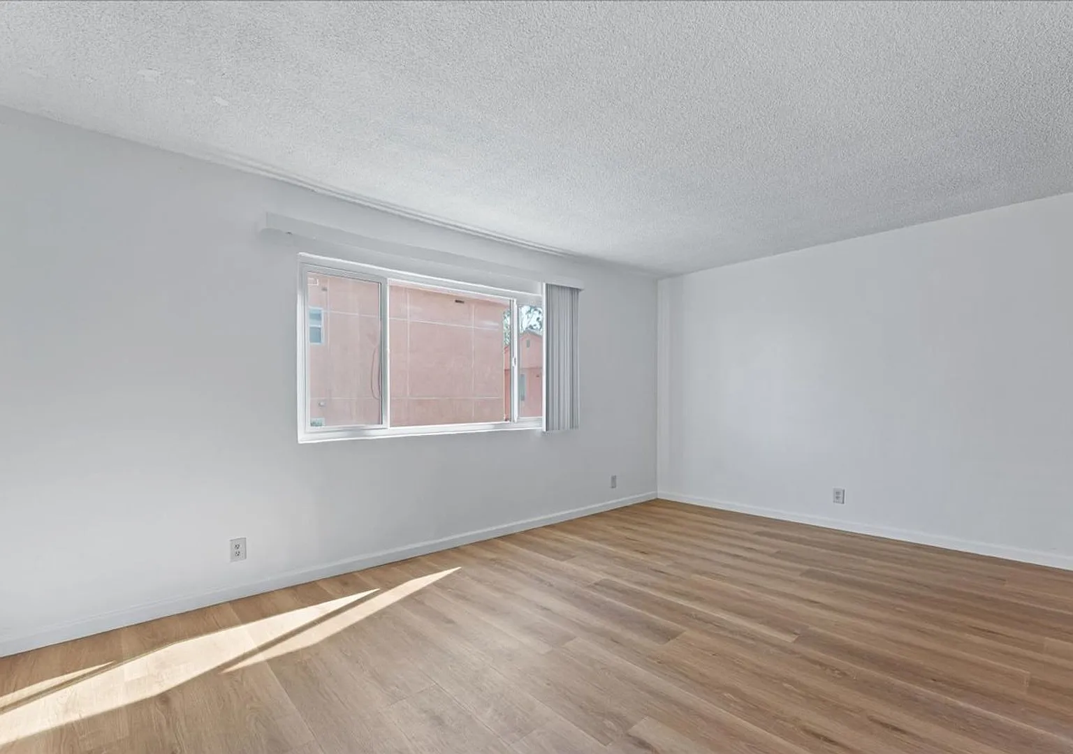 1 bed, 1.0 bath, 700 sqft, $1,645 — Photo 4