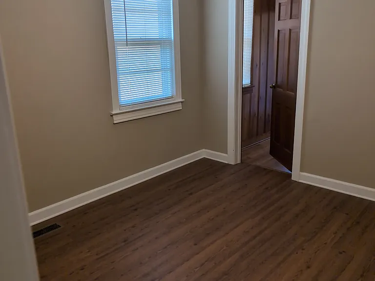 660 Emily Ln — Photo 20