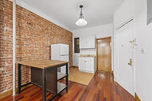 Rented by LG Fairmont Group | media 21