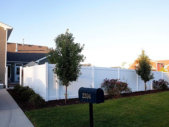 5th image of 2204 Martlet Ln
