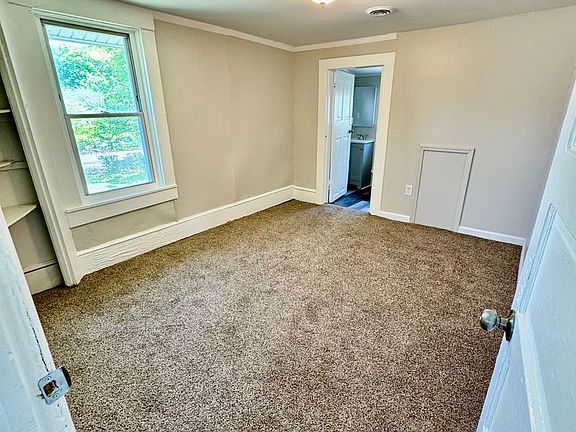 4th image of 203-205 N 4th St