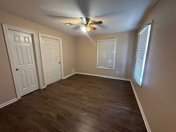 4th image of 2305 Merwood St #B
