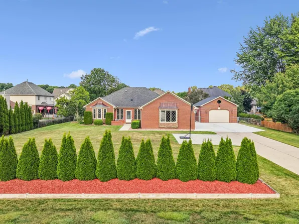 47466 North Ave, Macomb, MI 48042