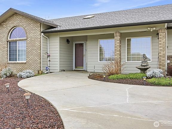 3rd image of 4105 Southlake Court