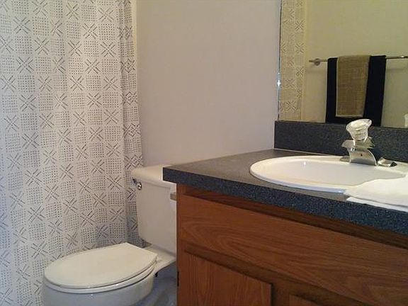 5th image of 743 Belvoir Dr