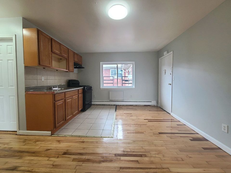 1st image of 479 Roseville Ave #Br76