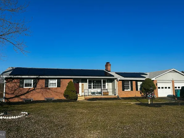 8901 Gloria Ave, Middletown, MD 21769