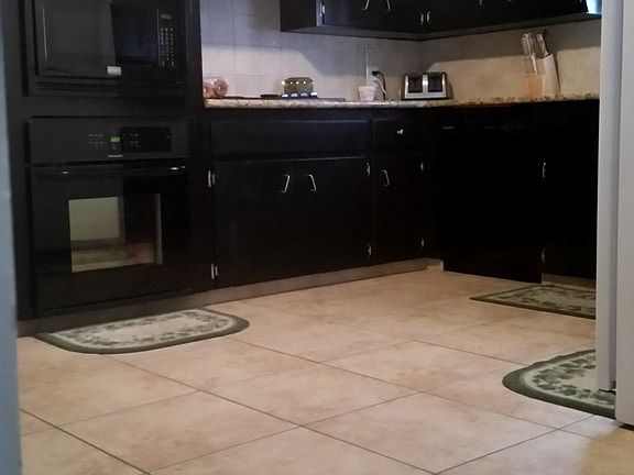 2nd image of 2030 N Kensington Way