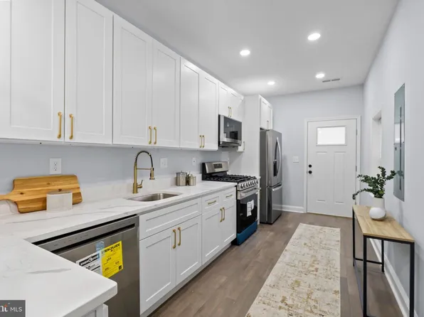 1612 E Chase St, Baltimore, MD 21213
