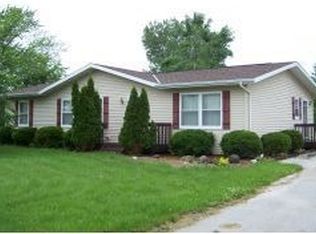 1888 Cypress Ln, De Pere, WI 54115