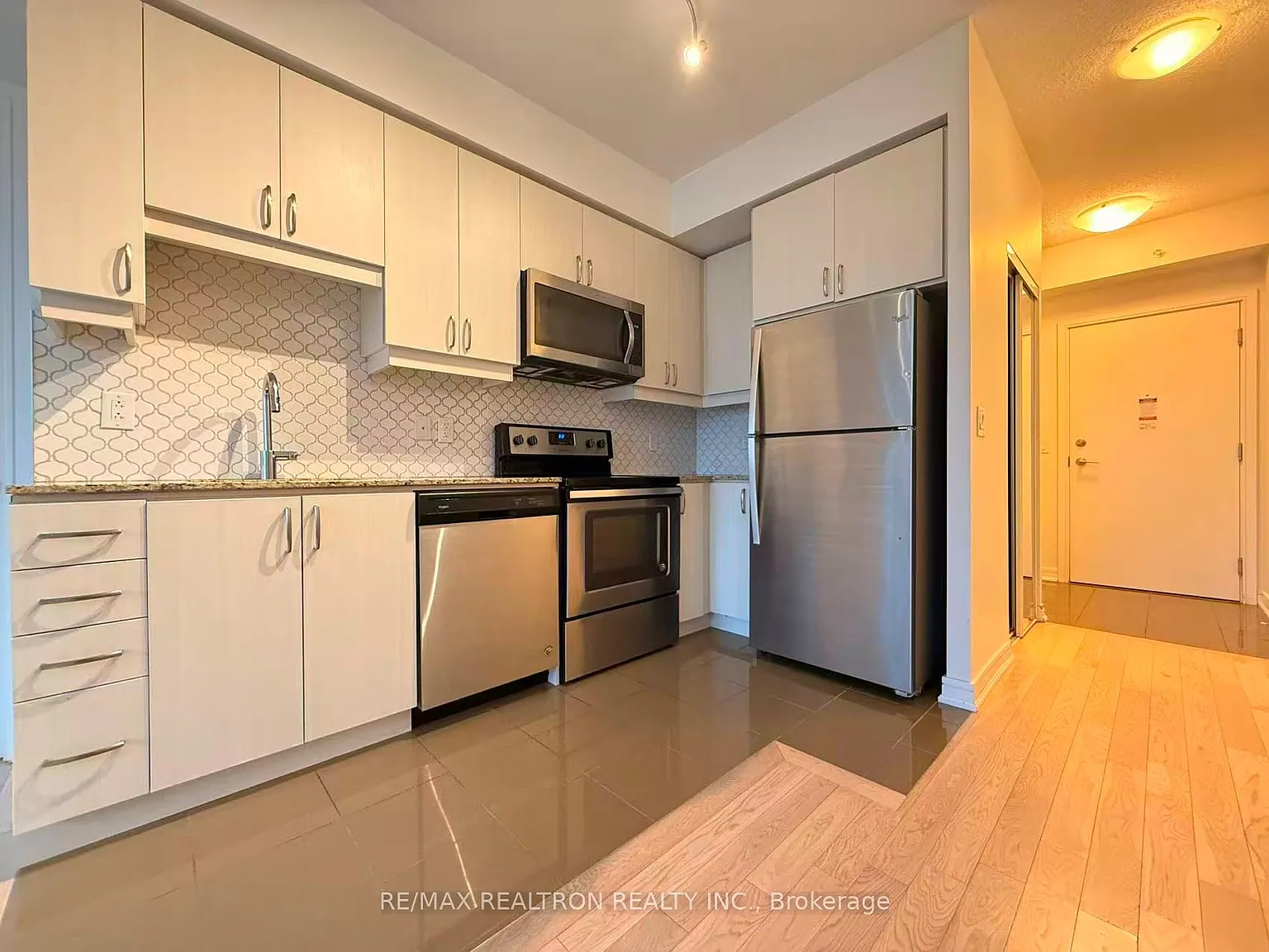 1 bed, $2,050 — Photo 4