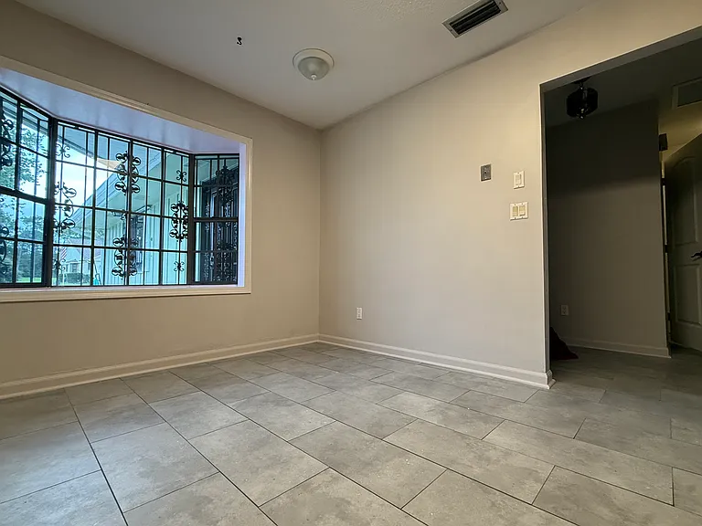 84 Lake Fairgreen Cir — Photo 14