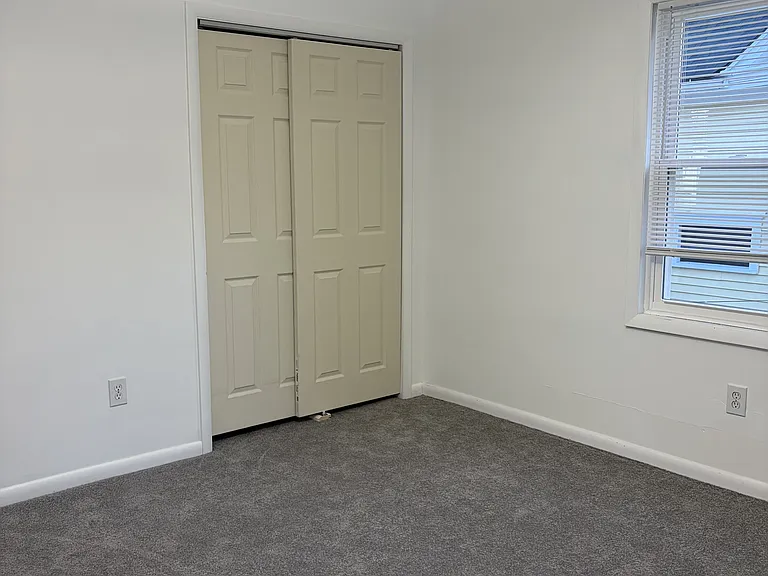 34 Evergreen Ave #B — Photo 8