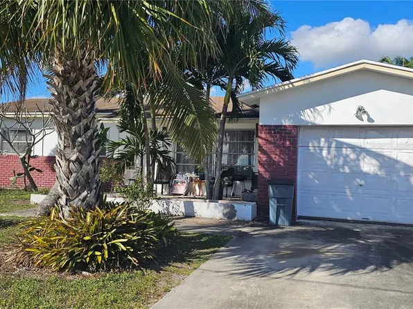 9723 SW 3rd St, Boca Raton, FL 33428