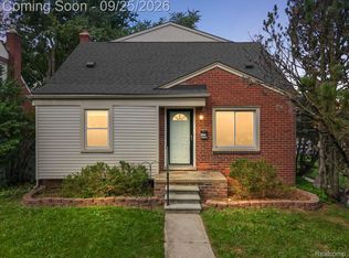 3225 N Vermont Ave, Royal Oak, MI 48073