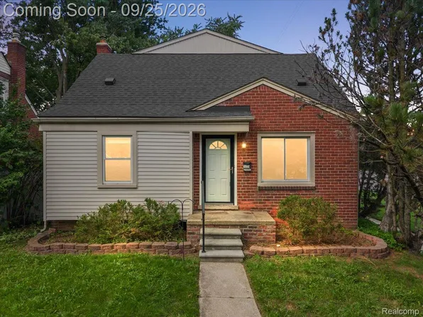3225 N Vermont Ave, Royal Oak, MI 48073