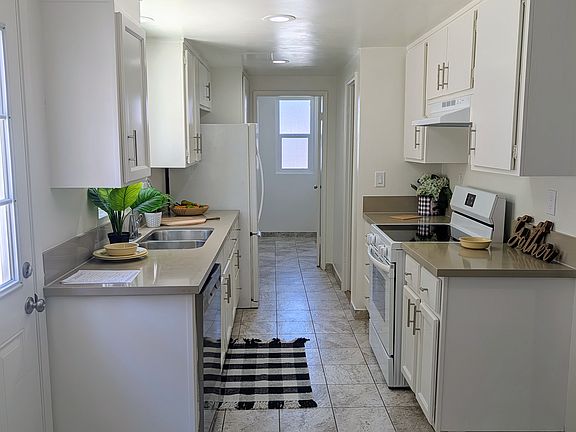 4th image of 2890 W 235th St #4