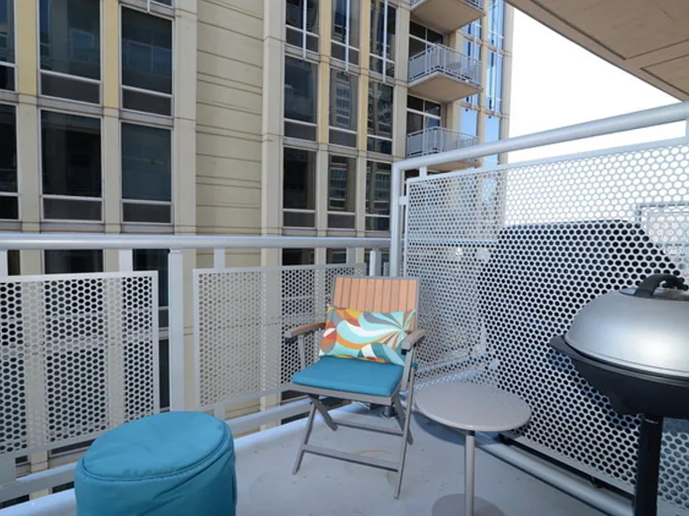 700 N Larrabee St #1203 — Photo 10