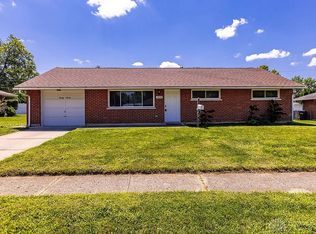 2090 Mattis Dr, Dayton, OH 45439
