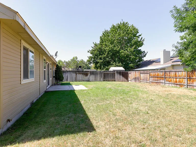 7838 W Prince St — Photo 19