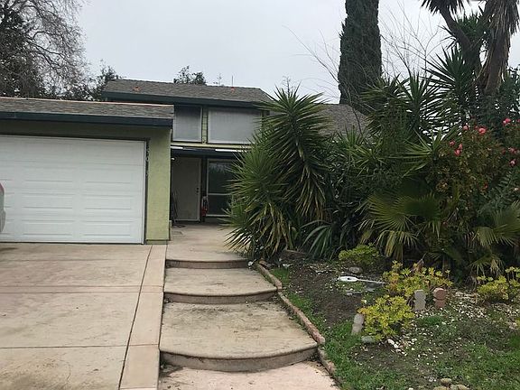 2nd image of 5033 Lion Gate Way