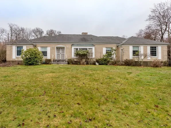 77 Neponset Valley Pkwy, Milton, MA 02186