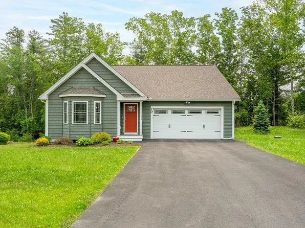 10 Wilson Way, Brentwood, NH 03833