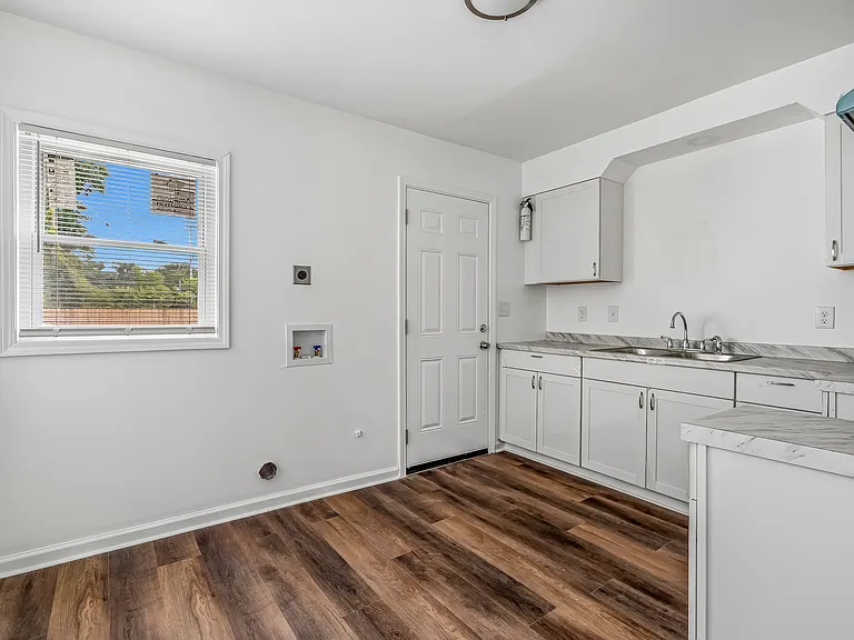 3175 Mensi St — Photo 5