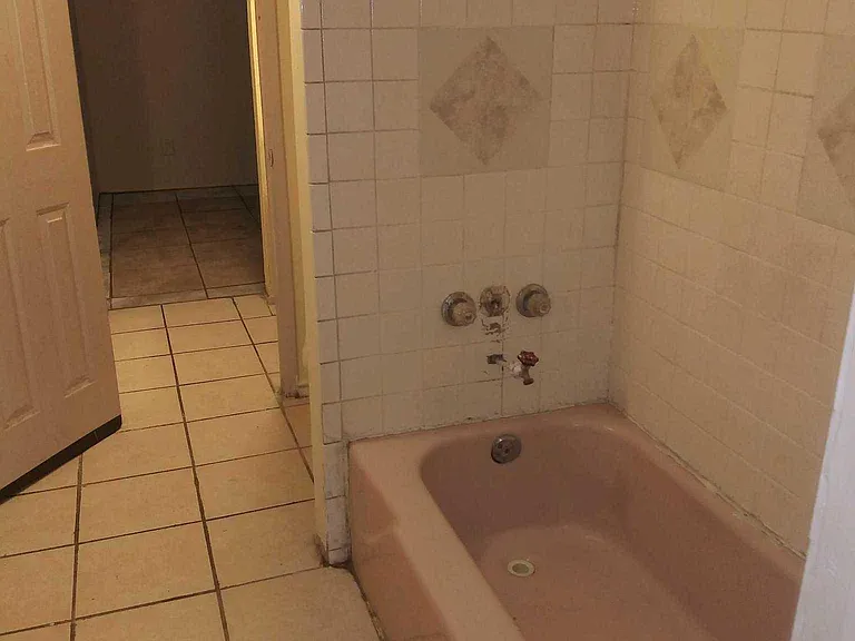 729 N 11th St #2 — Photo 10