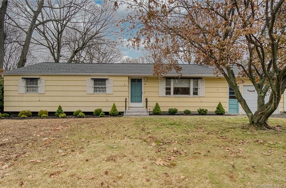 1st image of 40 Bel Aire Dr