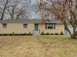 40 Bel Aire Dr, Plainville, CT 06062