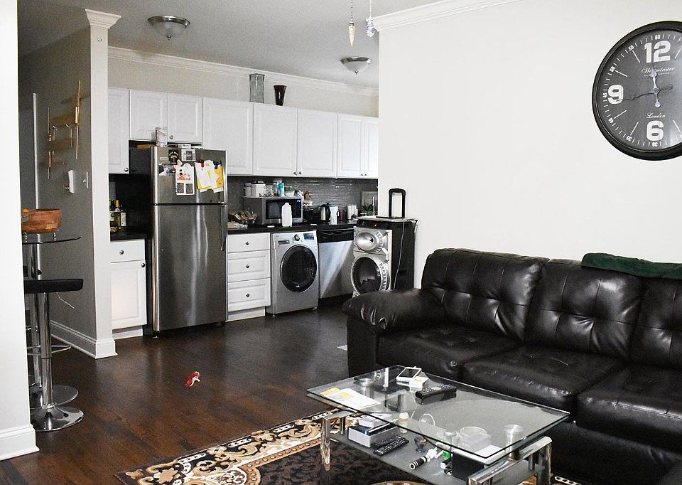 1st image of 3815-23 N Greenview Ave #3817.5-3E