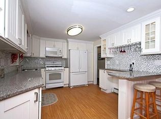 4 Park Dr, Holbrook, MA 02343