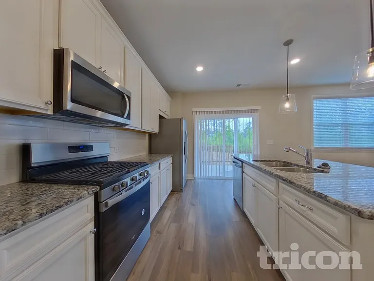 73 Leyland Ct — Photo 4