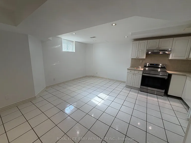 57 Garland Cres #BASEMENT — Photo 7