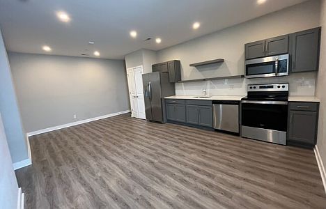 2nd image of 1309 N Scott St #2