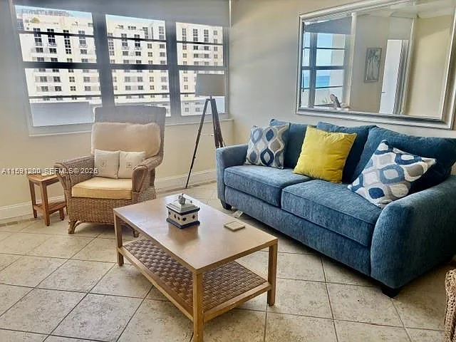 The Decoplage Condo — Photo 2