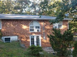 55 Raimond St, Yaphank, NY 11980