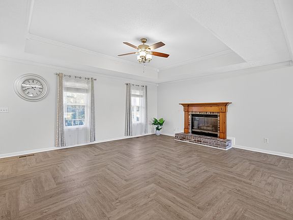 3rd image of 1352 Farmwood Dr