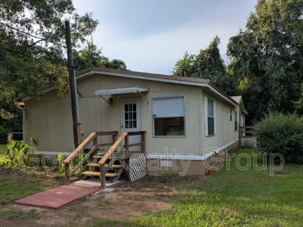 3166 Redbud Ln, Marianna, FL 32446