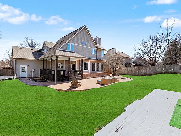 4th image of 819 S Whippoorwill Rd