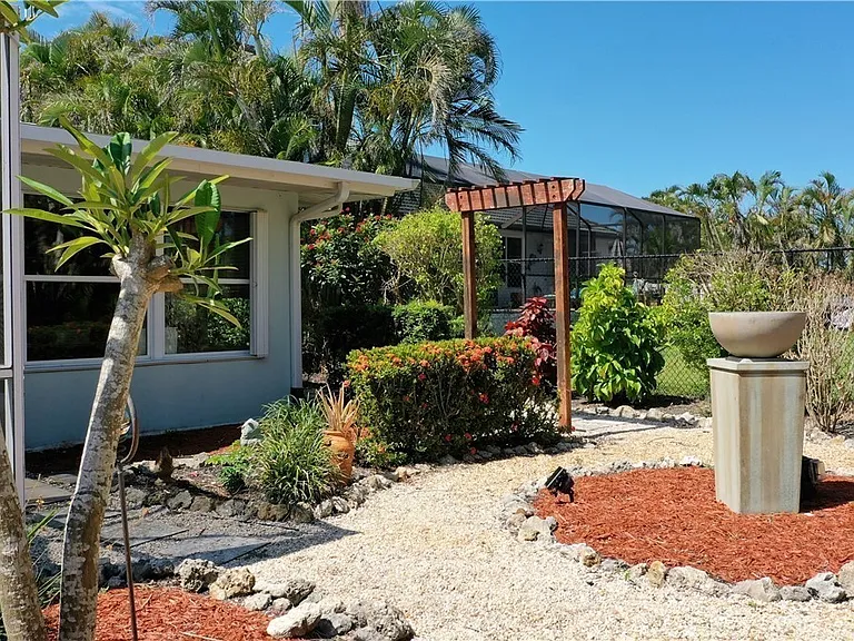 253 Bayshore Dr — Photo 14